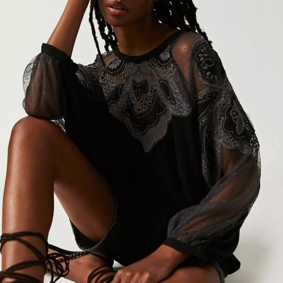 Free People Tops - Free People Toni Lace Top Blouse size Medium